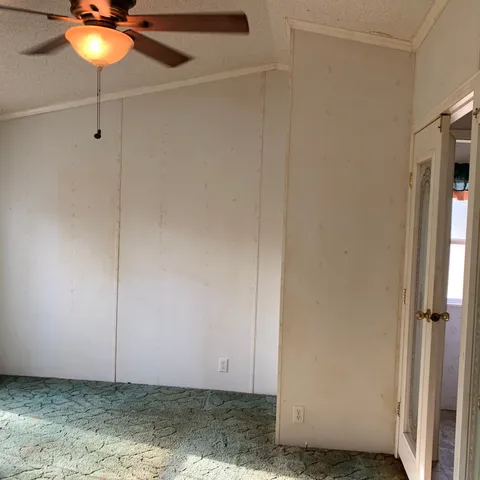 a view of entryway with front door