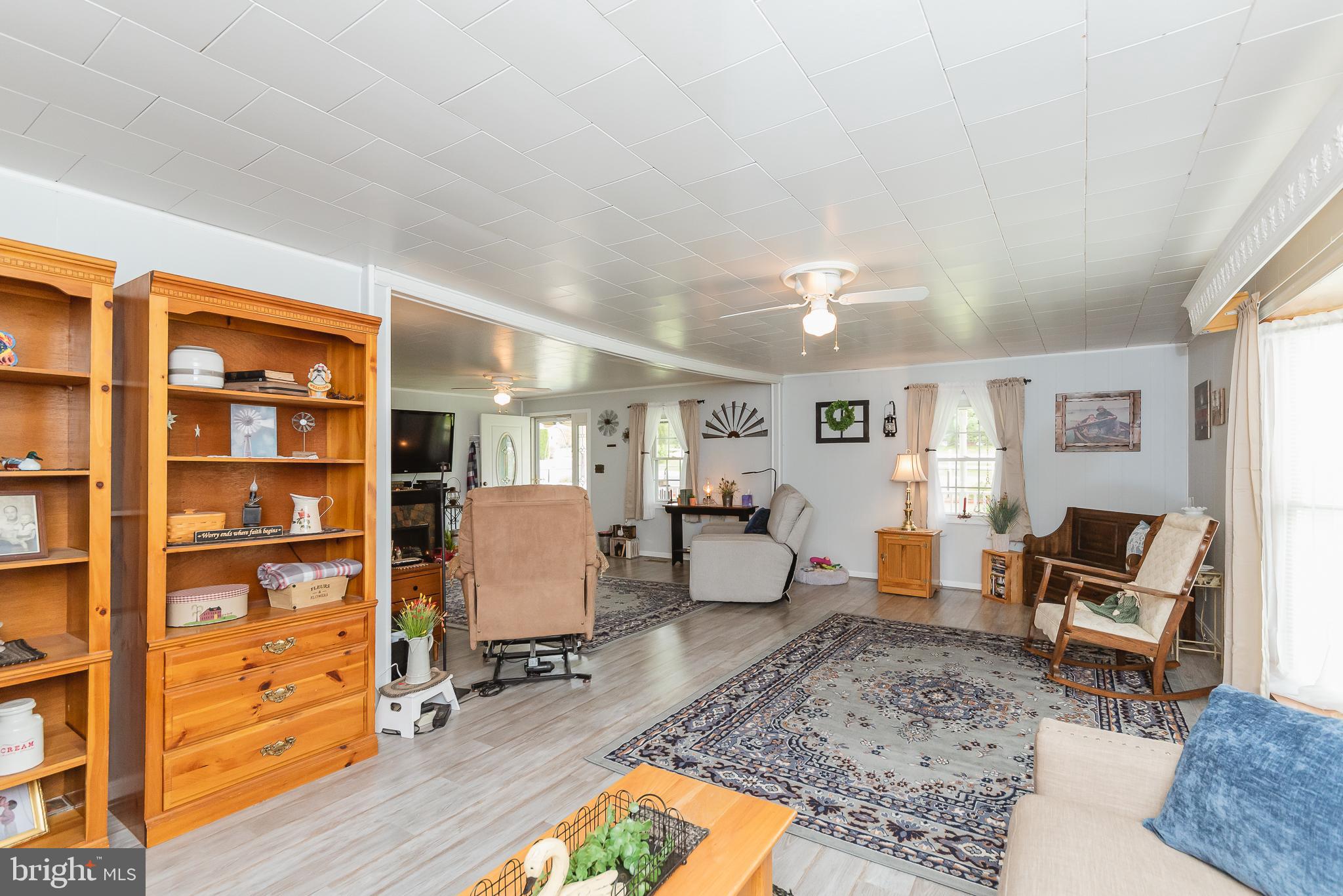 802 South Stepney Road Aberdeen, MD 21001 - Photo 23 of 62 Living Room