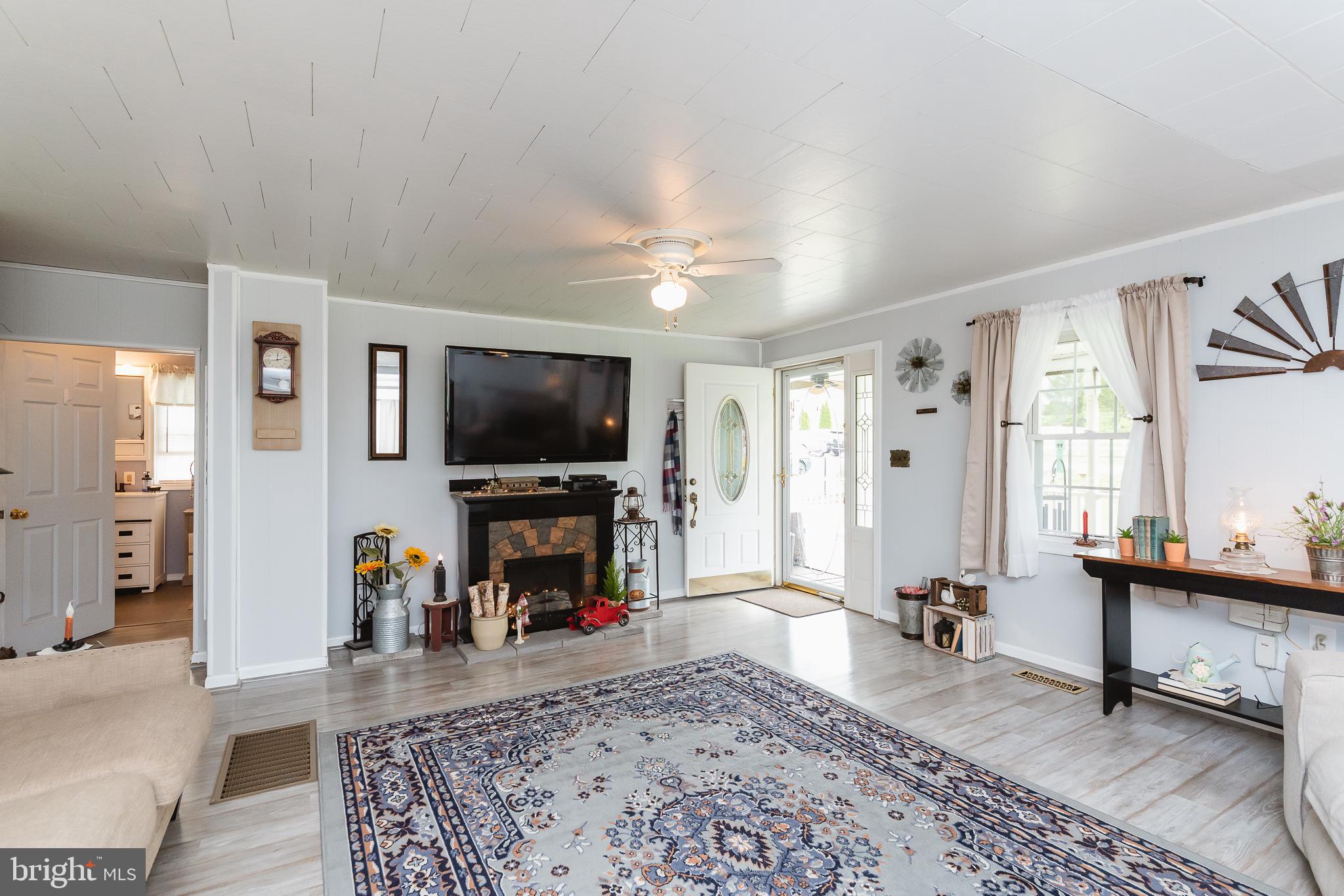 802 South Stepney Road Aberdeen, MD 21001 - Photo 26 of 62 Living Room