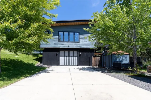 $3,300,000 | 17323 North Lower Greenbluff Road, Colbert, WA 99005