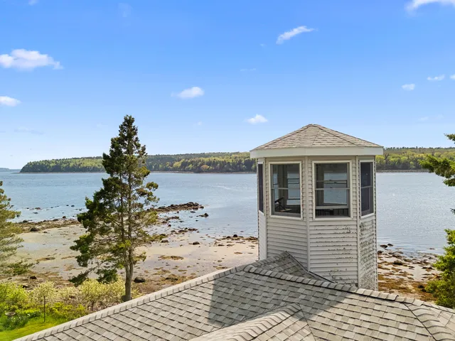 $1,149,000 | 112 Rocky Point Road, Stockton Springs, ME 04981