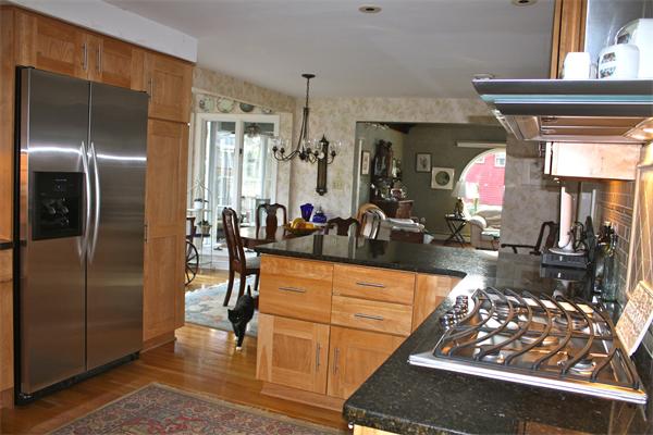 121 Spring Lane Canton, MA 02021 - Photo 4 of 27 Gallery Image 4