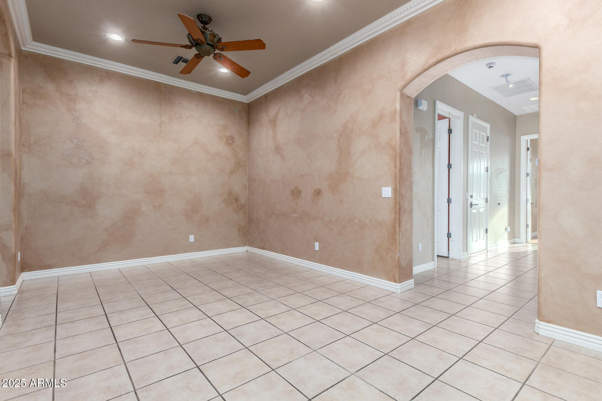 14380 West Monte Vista Road Goodyear, AZ 85395 - Photo 8 of 37 a view of a hallway
