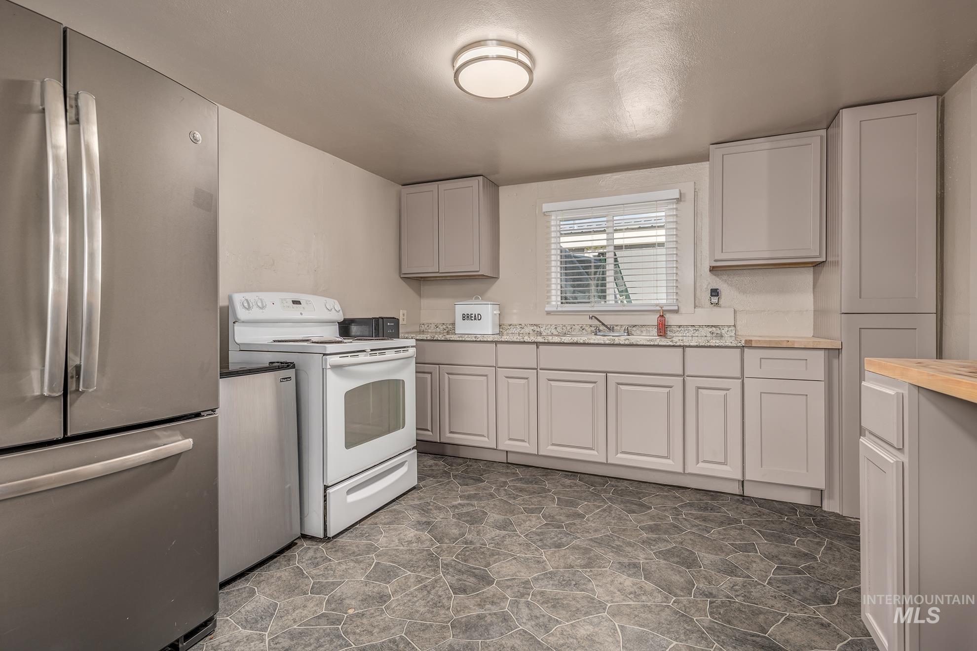162 Short Street North Vale, OR 97918 - Photo 16 of 27