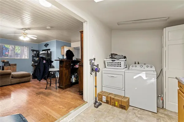 a view of a storage & utility room