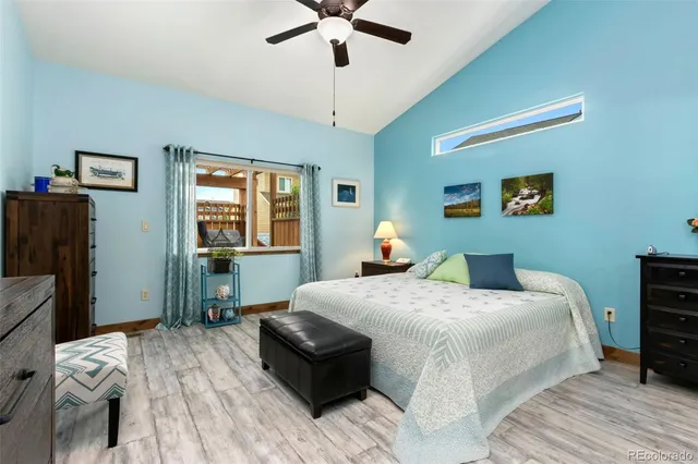 a en suite bathroom with a double vanity sink and a mirror