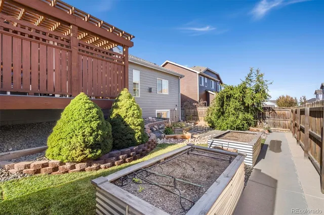 a view of multiple house with outdoor space