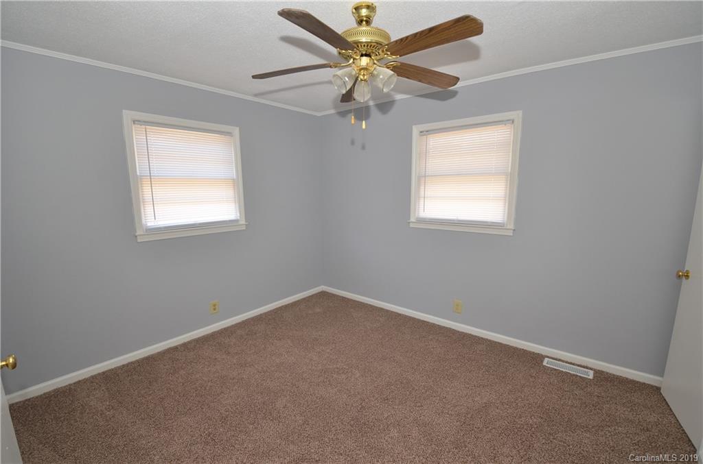 120 Richardson Road Dallas, NC 28034 - Photo 14 of 19 Gallery Image 14