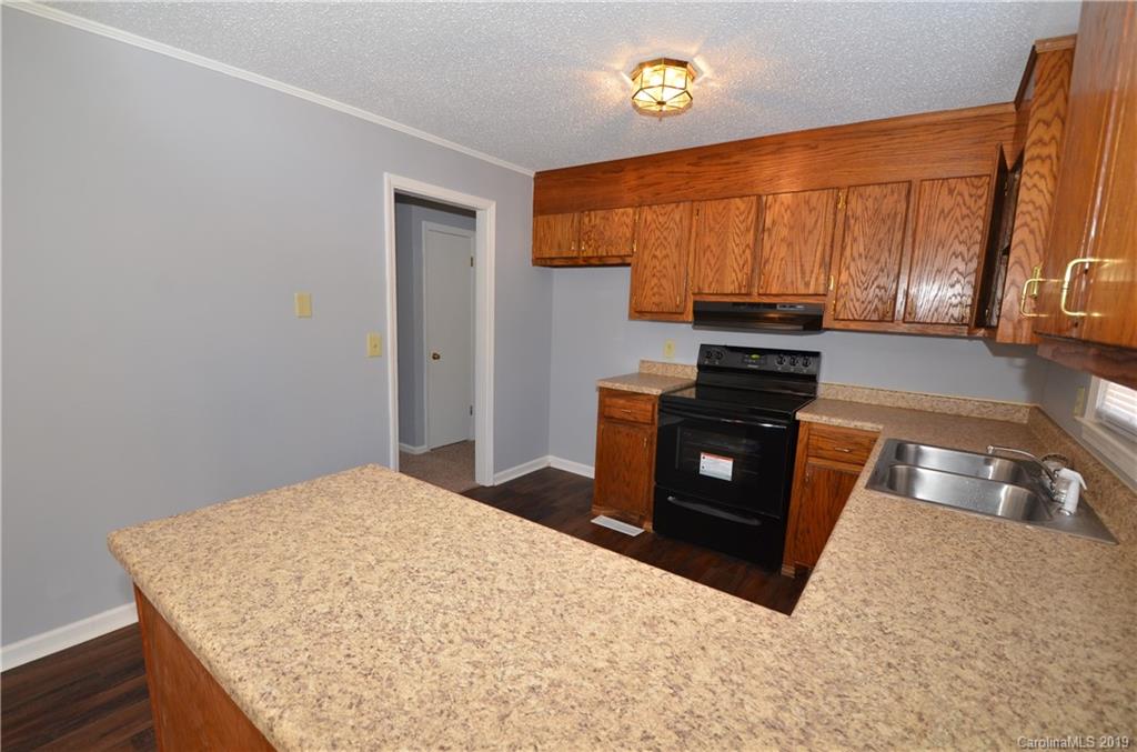 120 Richardson Road Dallas, NC 28034 - Photo 5 of 19 Gallery Image 5
