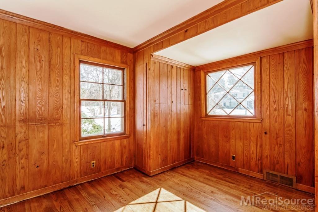 240 Vendome Road Grosse Pointe Farms, MI 48236 - Photo 13 of 33