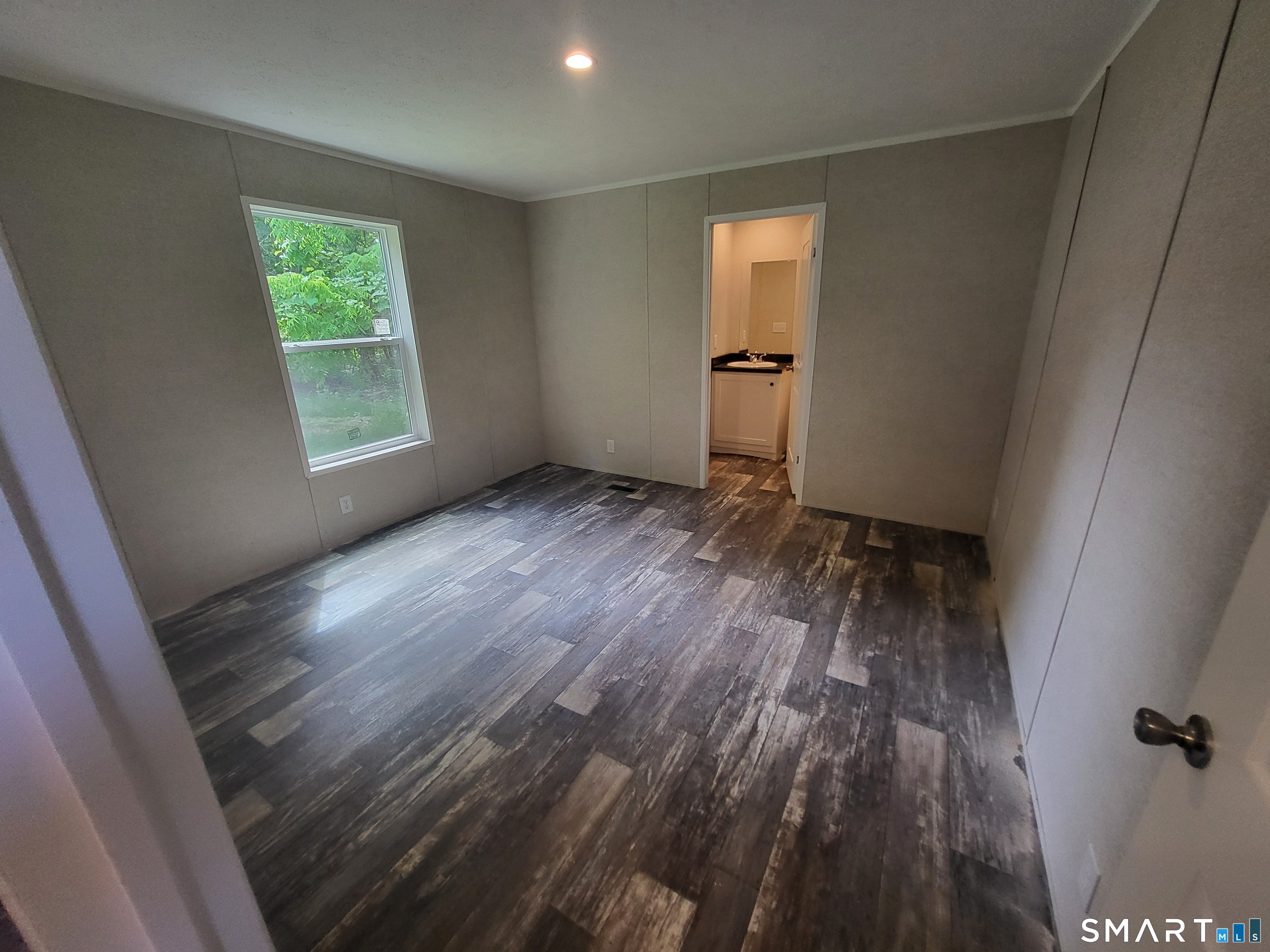 350 Chesterfield Road Montville, CT 06370 - Photo 12 of 17