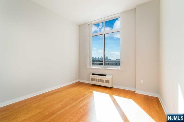 1807 Hudson Park Edgewater, NJ 07020 - Photo 9 of 23