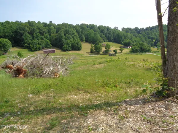 $259,000 | 3877 Highway 66, Sneedville, TN 37869