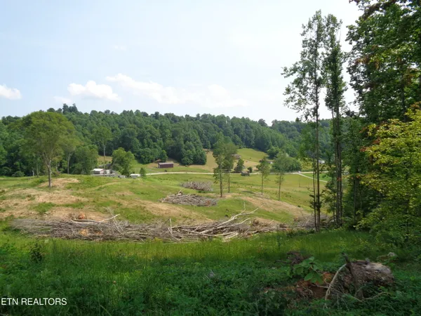 $259,000 | 3877 Highway 66, Sneedville, TN 37869