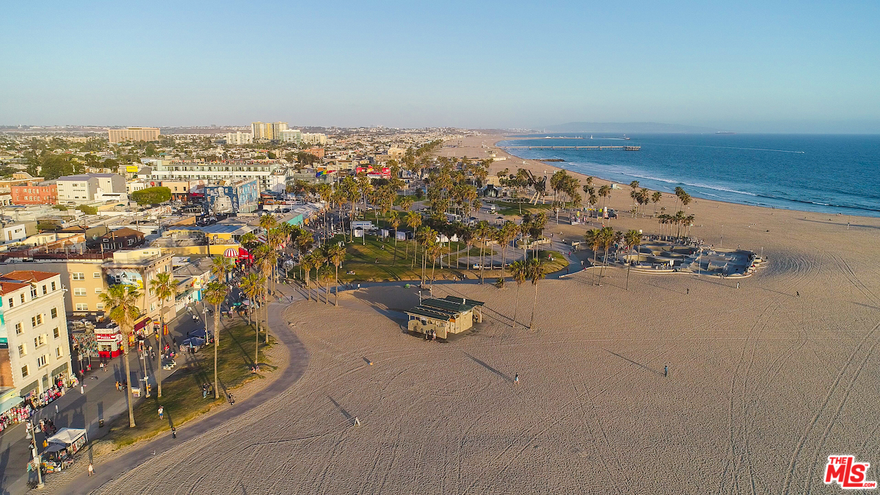 905 Lucille Avenue Venice, CA 90291 - Photo 24 of 24 an aerial view of a city