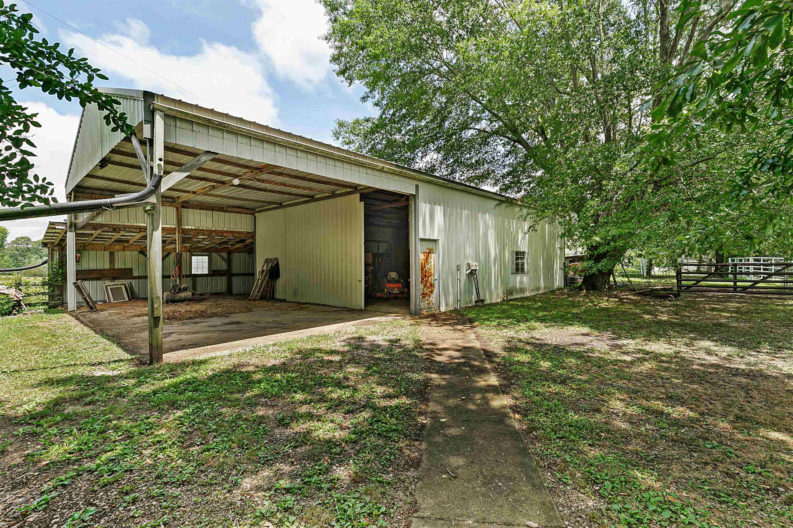 2875 Harts Bridge Road Jackson, TN 38301 - Photo 5 of 21 Photo 5