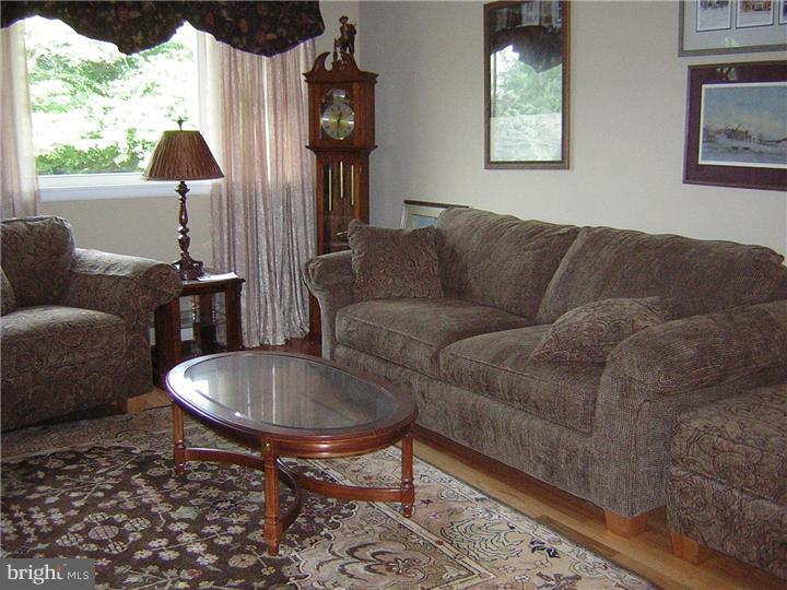 912 South Chester Road West Chester, PA 19382 - Photo 11 of 22 Living Room
