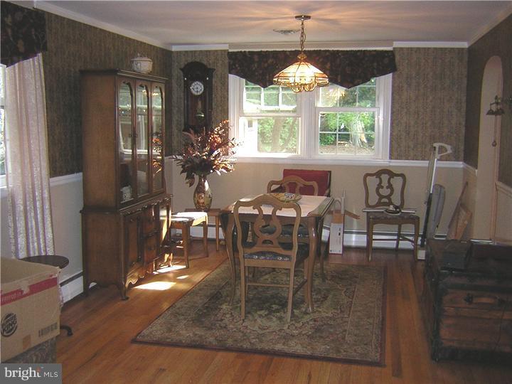 912 South Chester Road West Chester, PA 19382 - Photo 13 of 22 Dining Room