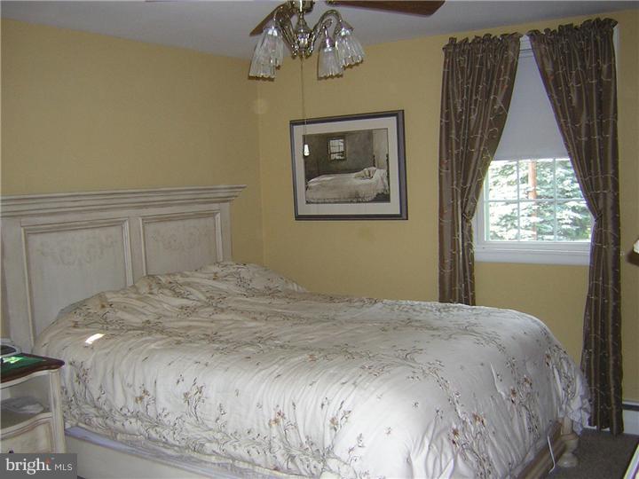 912 South Chester Road West Chester, PA 19382 - Photo 18 of 22 Bedroom - Main