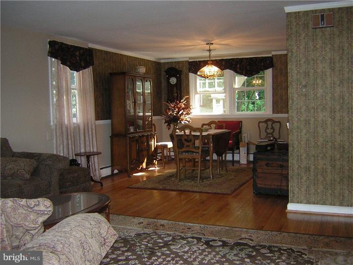 912 South Chester Road West Chester, PA 19382 - Photo 21 of 22 Dining Room