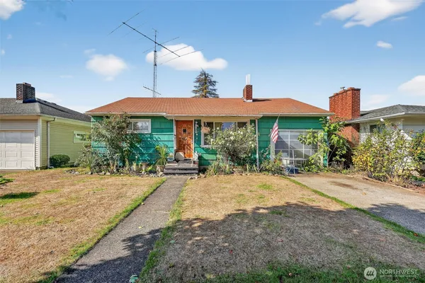 $279,000 | 1717 10th Avenue, Longview, WA 98632