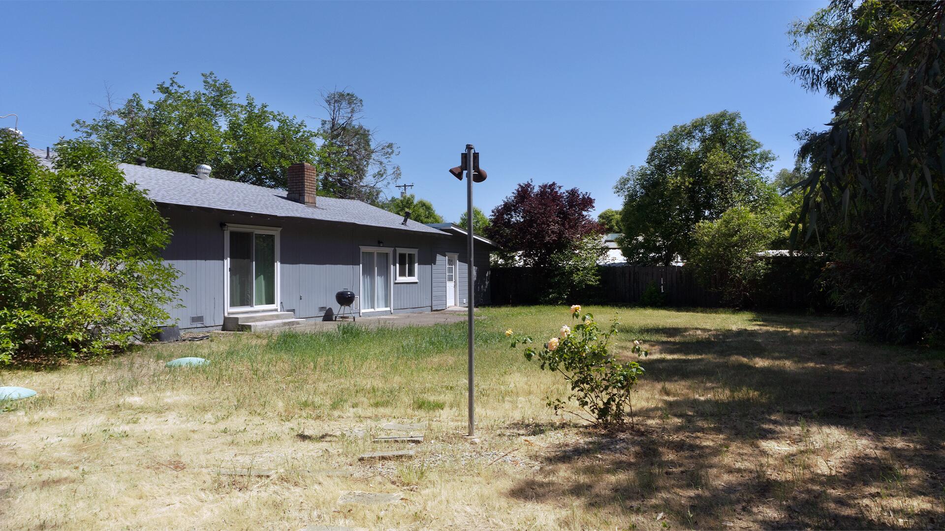 5080 Debbie Lane Redding, CA 96002 - Photo 25 of 30 Back House