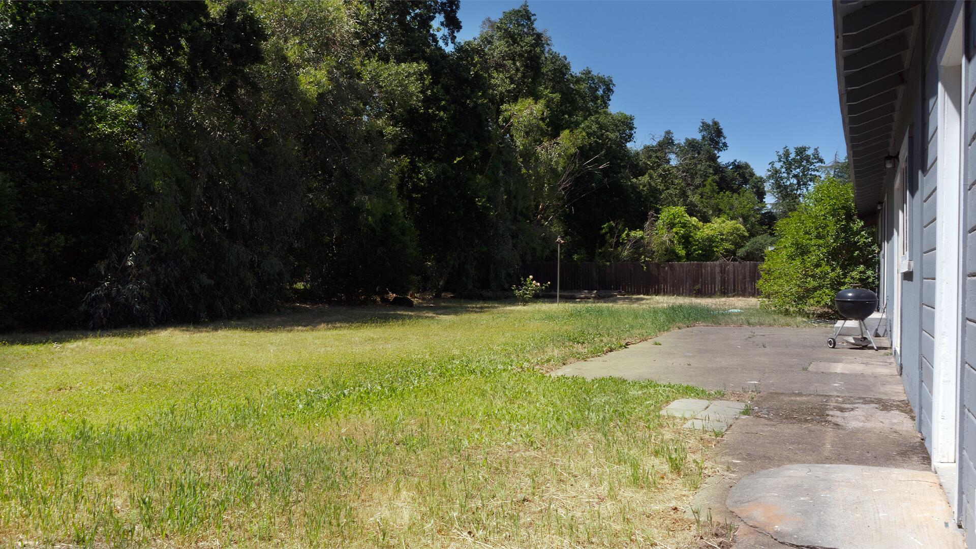 5080 Debbie Lane Redding, CA 96002 - Photo 26 of 30 Back House-2