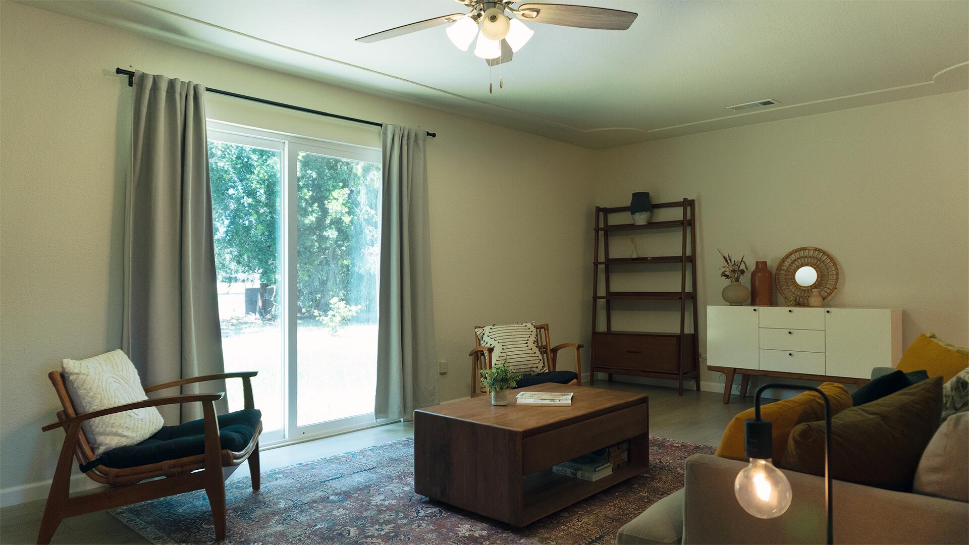 5080 Debbie Lane Redding, CA 96002 - Photo 6 of 30 Living Room