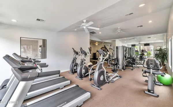 $1,645 | 2025 East Campbell Avenue, Unit 143, Phoenix, AZ 85016