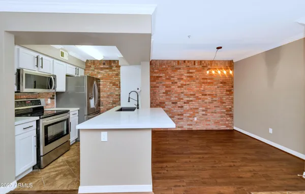 $1,645 | 2025 East Campbell Avenue, Unit 143, Phoenix, AZ 85016