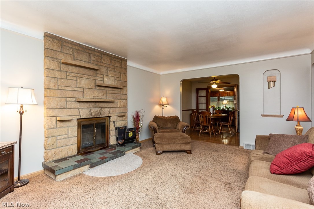 10503 Windham Road Parma, OH 44130 - Photo 3 of 32