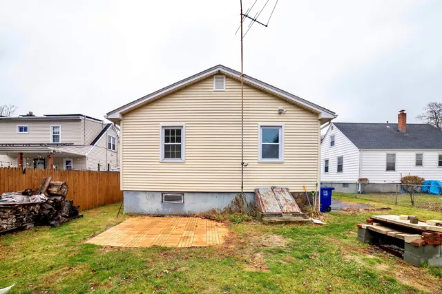 $2,950 | 45 Voight Avenue, Bridgeport, CT 06606