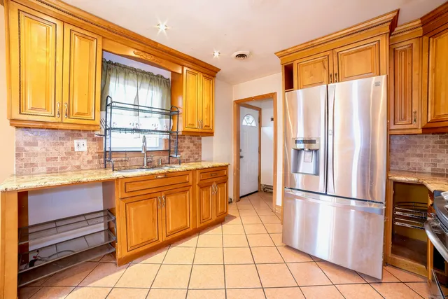 $2,950 | 45 Voight Avenue, Bridgeport, CT 06606