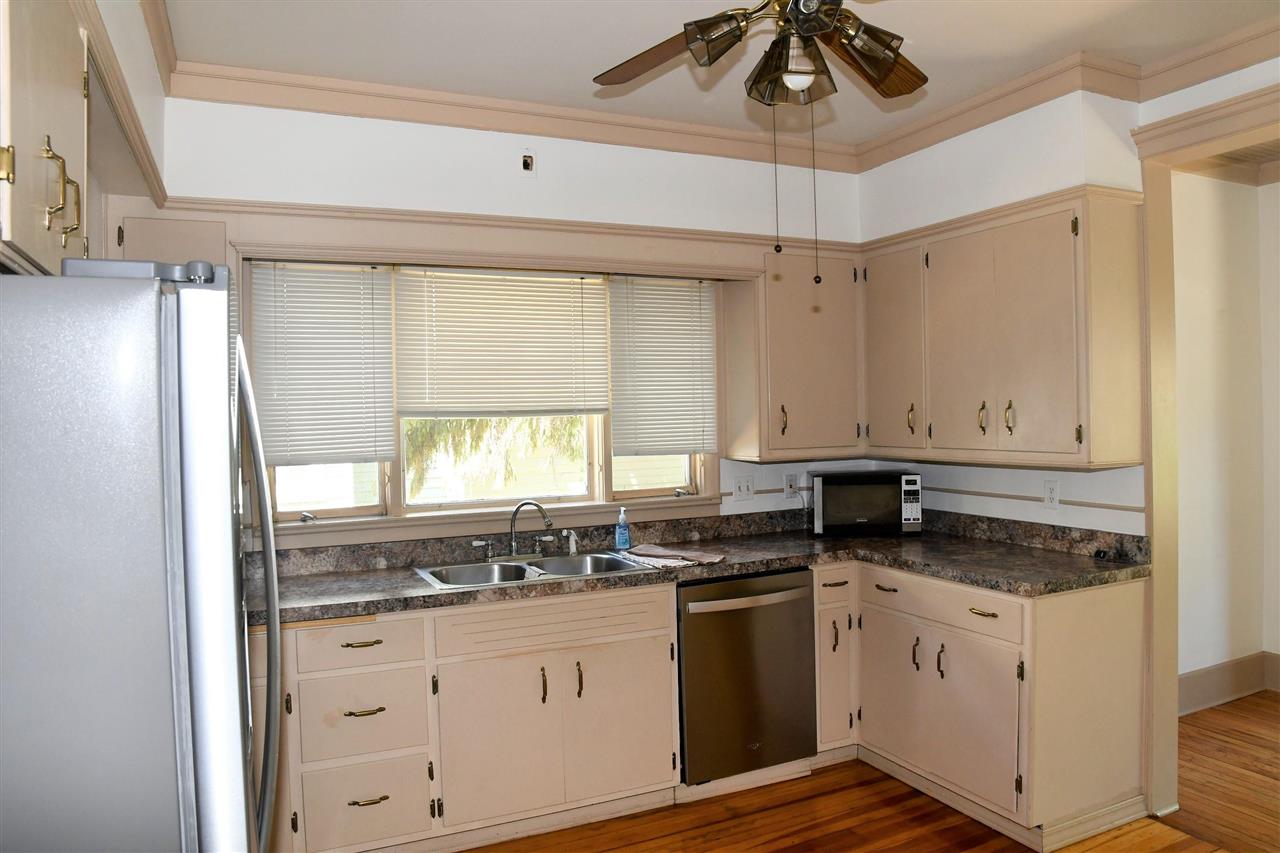 2115 6th Street Bay City, MI 48708 - Photo 5 of 28 Gallery Image 5