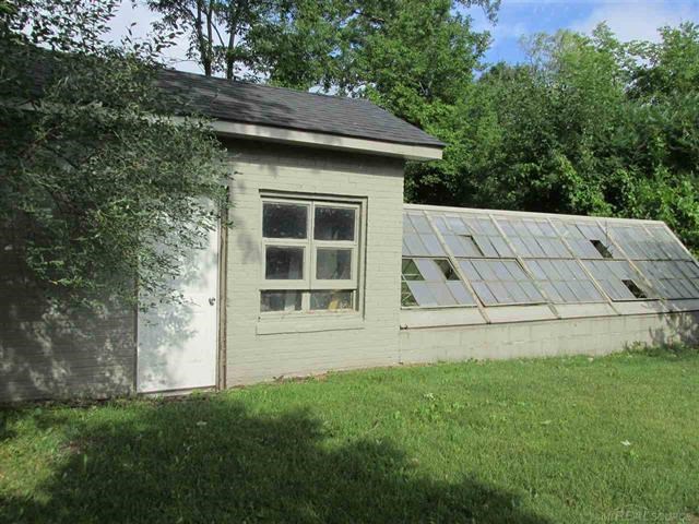1700 Rochester Road Oakland, MI 48363 - Photo 5 of 43 31319509-4.JPG