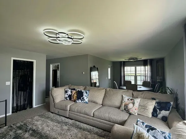 $305,000 | 716 East Stewart Drive, Rensselaer, IN 47978