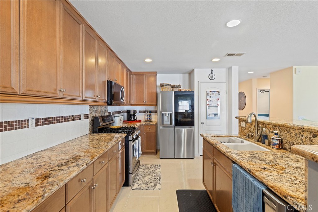 14392 Smith River Road Eastvale, CA 92880 - Photo 20 of 50
