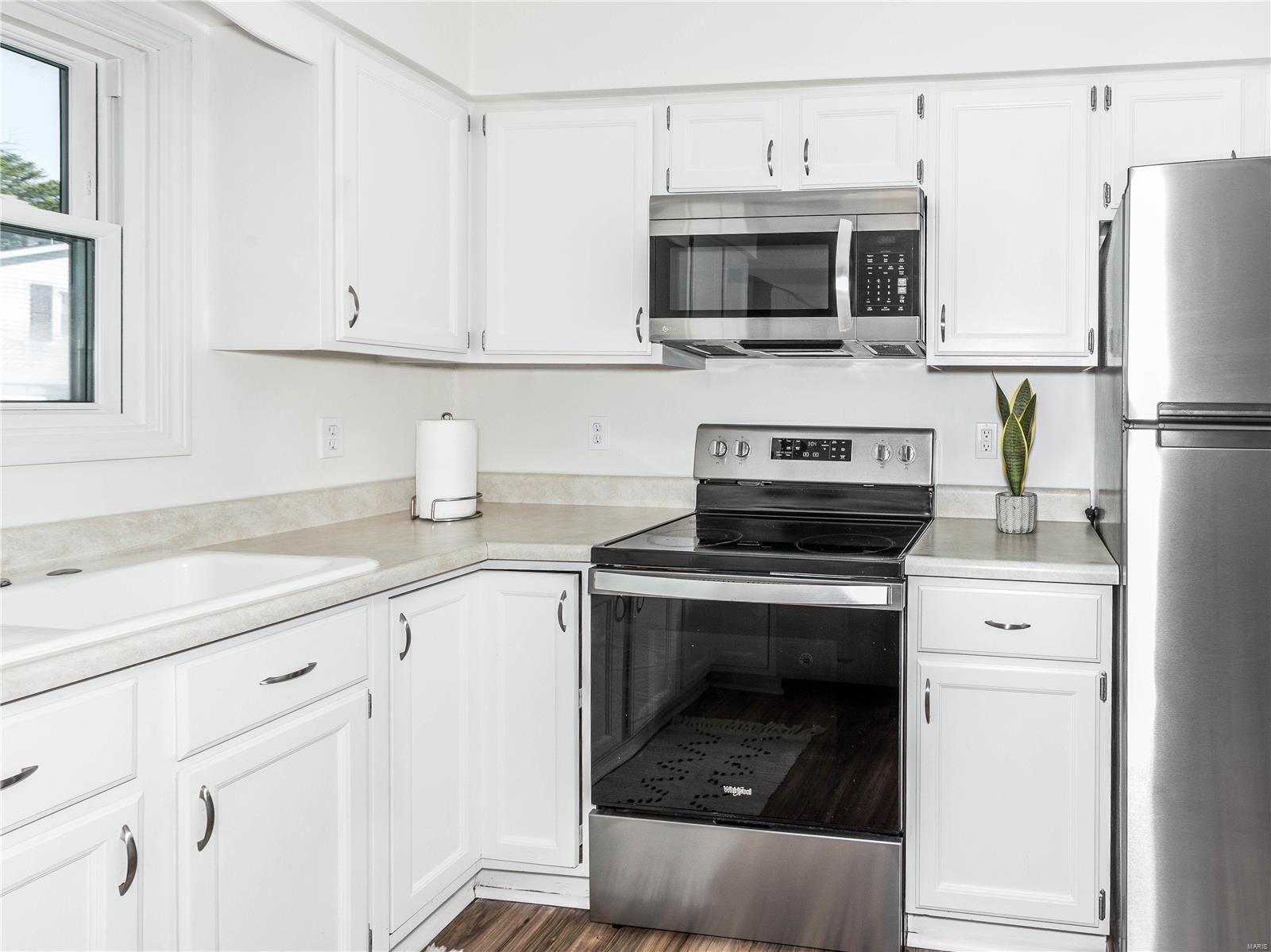 300 Pine Lake Road, Unit 2 Collinsville, IL 62234 - Photo 11 of 43 Gallery Image 11