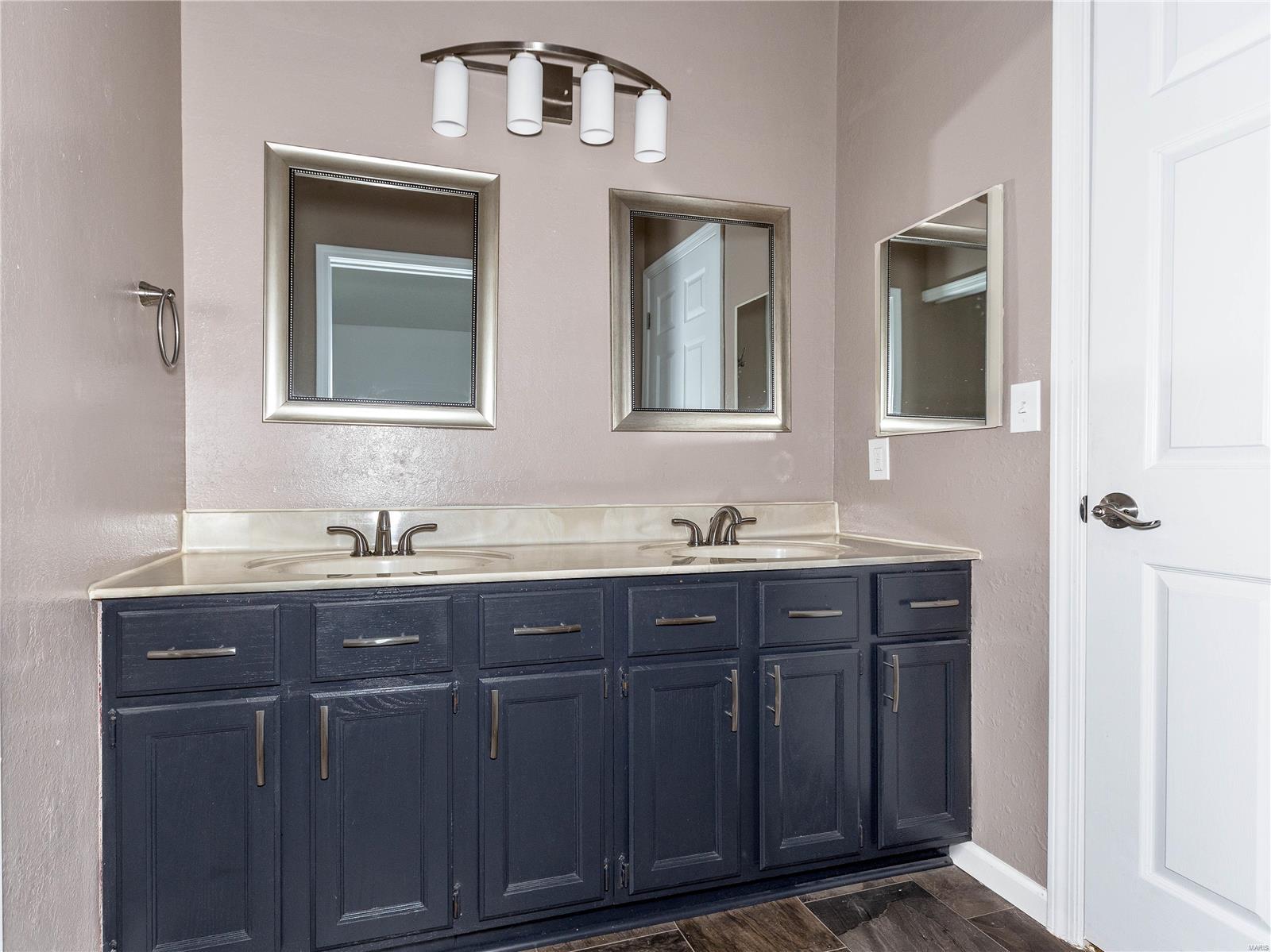 300 Pine Lake Road, Unit 2 Collinsville, IL 62234 - Photo 27 of 43 Gallery Image 27