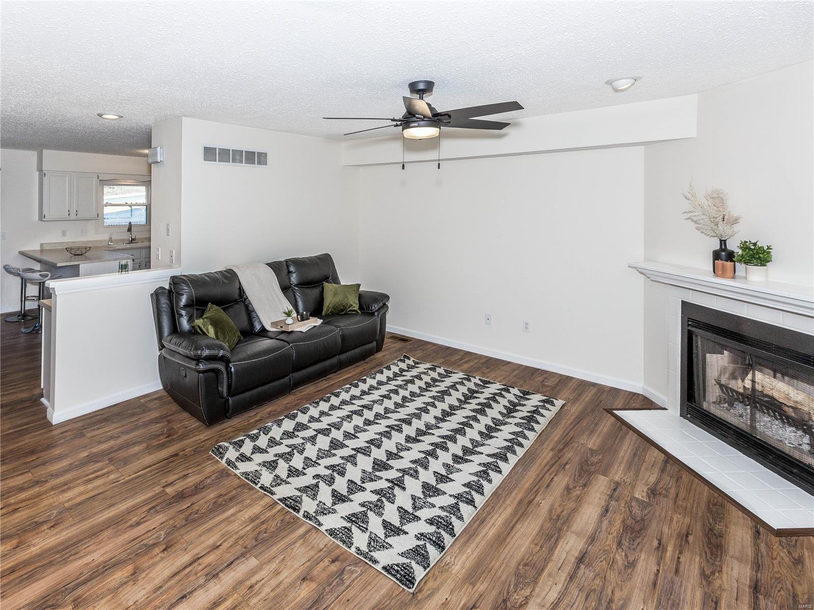 300 Pine Lake Road, Unit 2 Collinsville, IL 62234 - Photo 8 of 43 Gallery Image 8