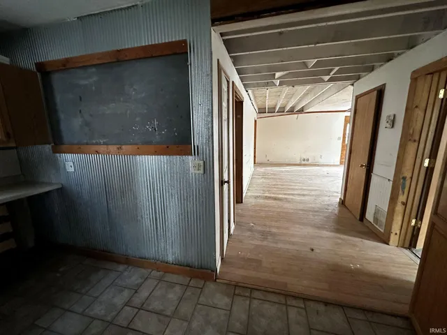 $1,000 | 218 North Main Street, Topeka, IN 46571