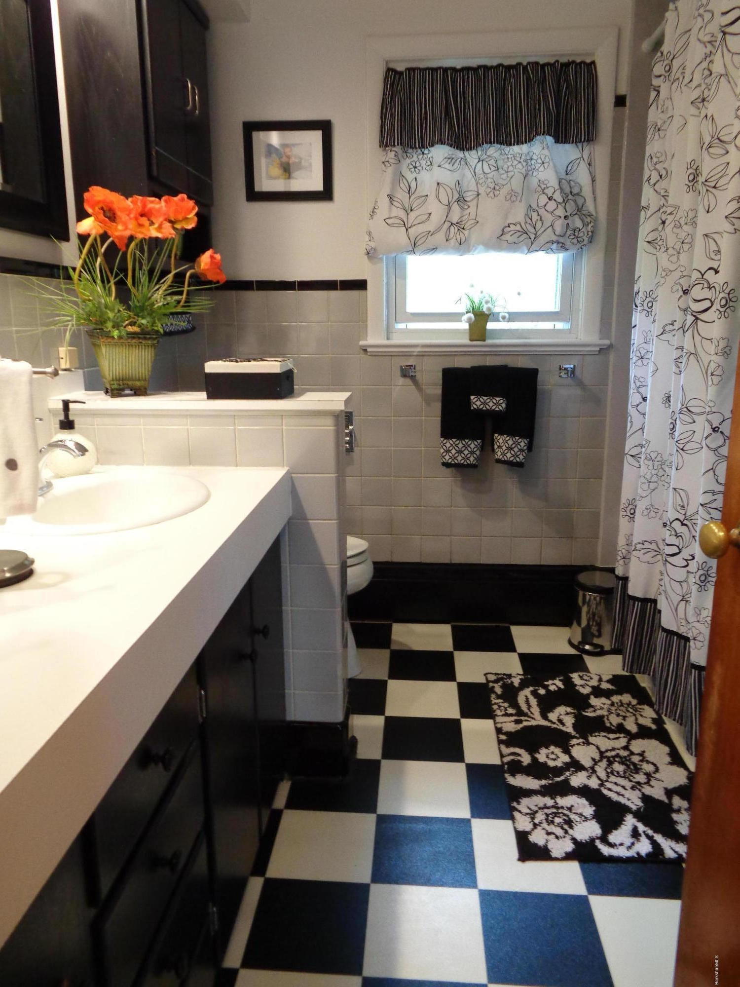 27 Partridge Road Pittsfield, MA 01201 - Photo 18 of 33 Bathroom