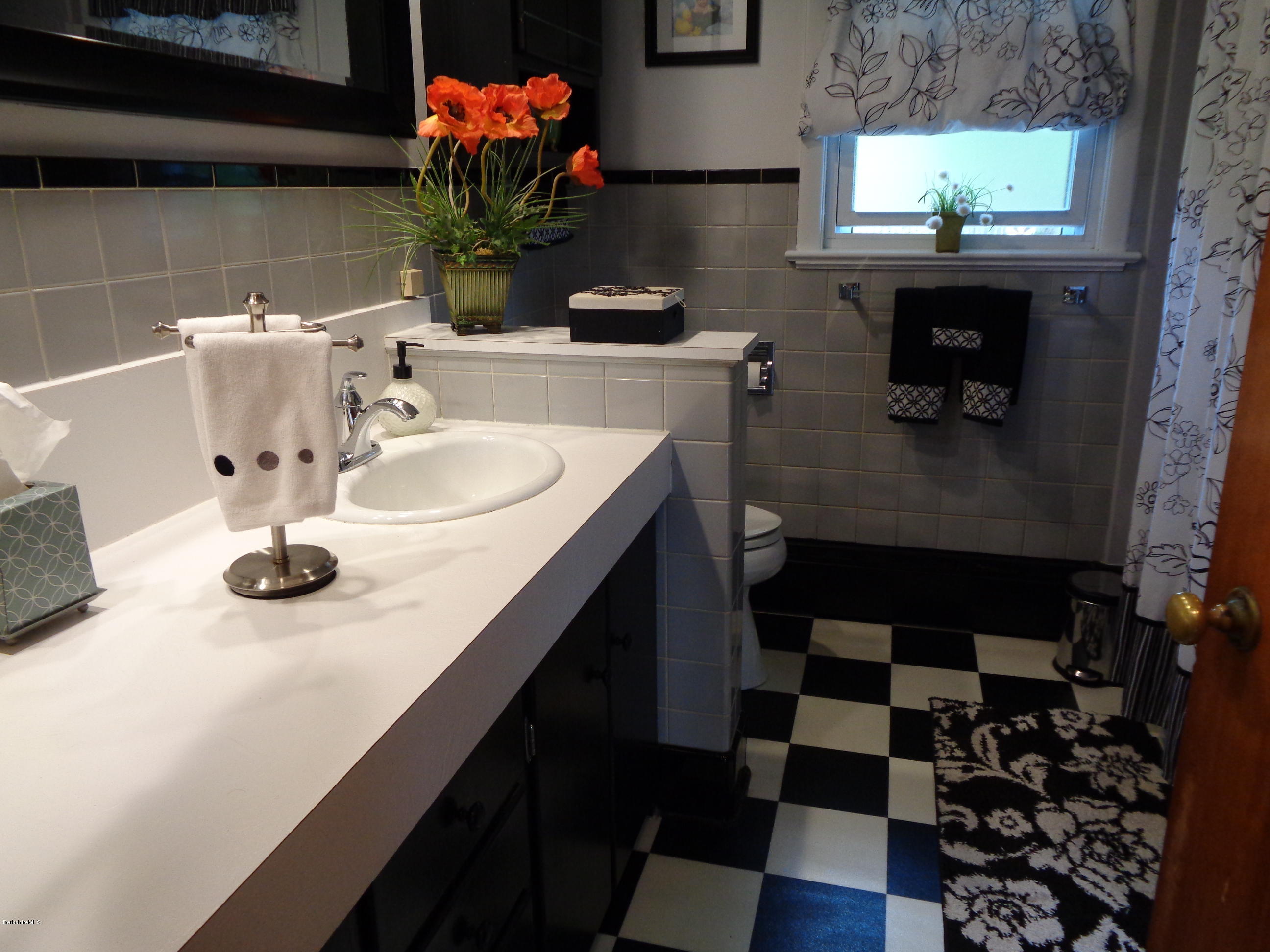 27 Partridge Road Pittsfield, MA 01201 - Photo 19 of 33 Bathroom