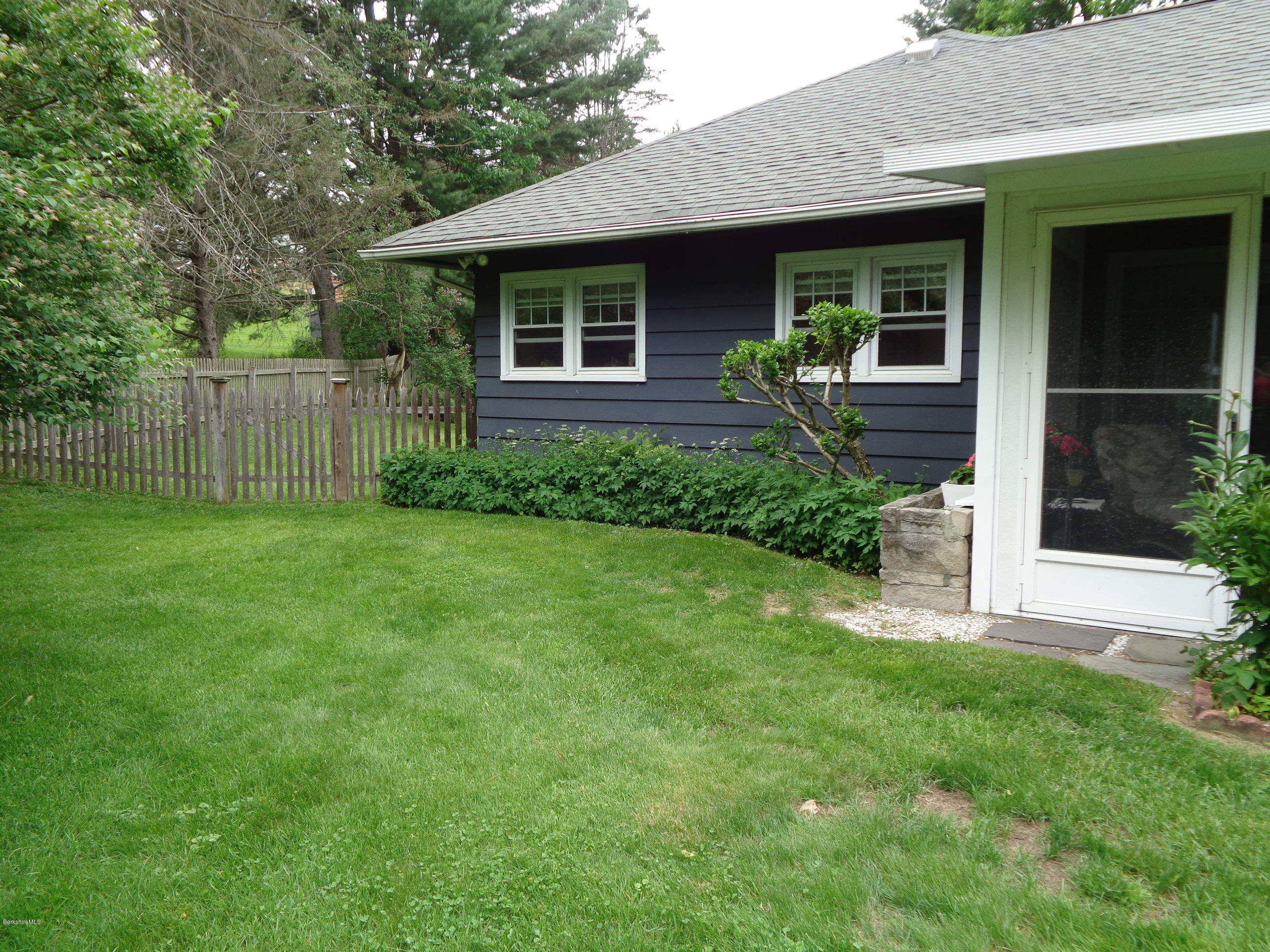 27 Partridge Road Pittsfield, MA 01201 - Photo 30 of 33 Yard