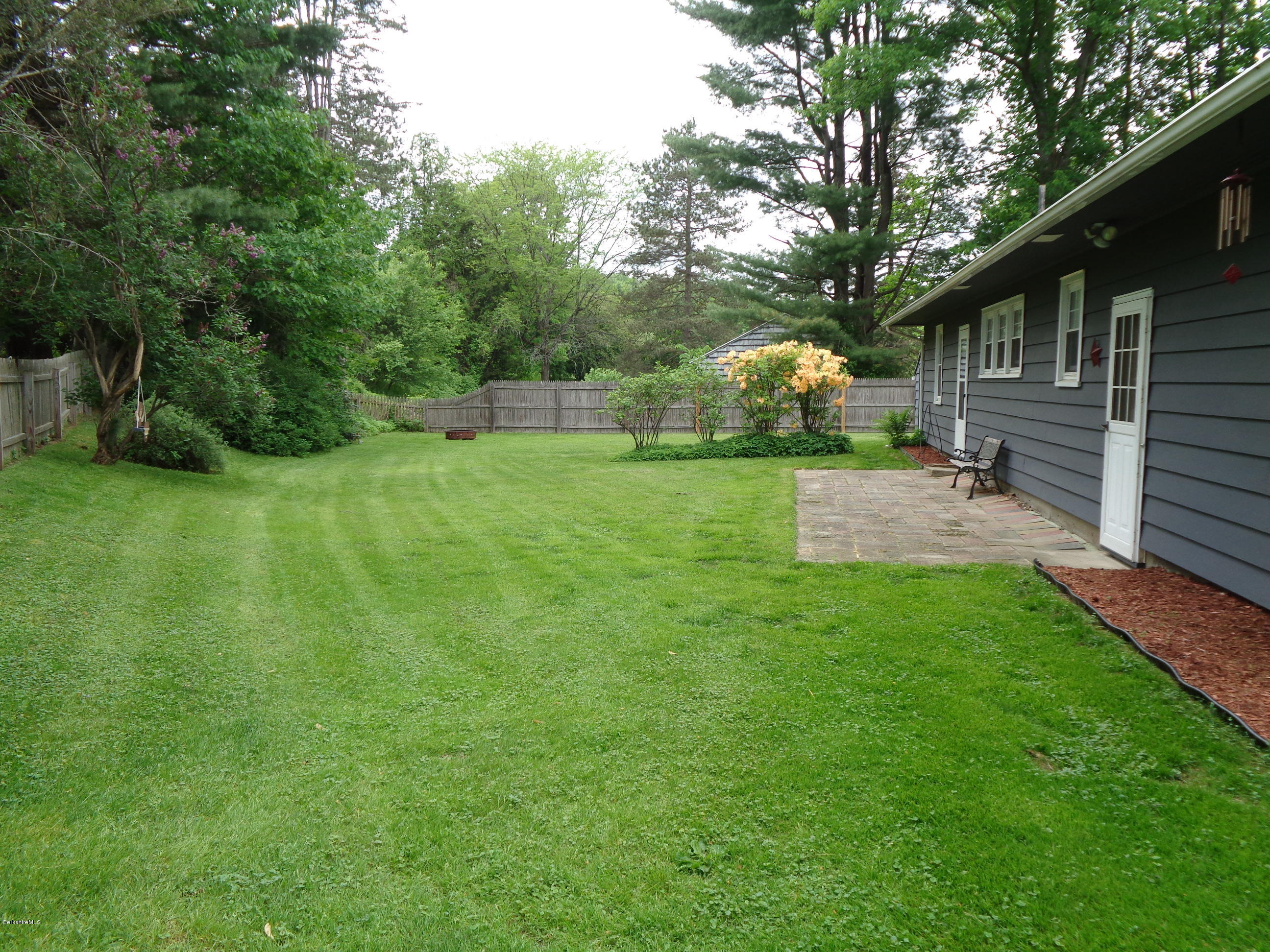27 Partridge Road Pittsfield, MA 01201 - Photo 33 of 33 yard