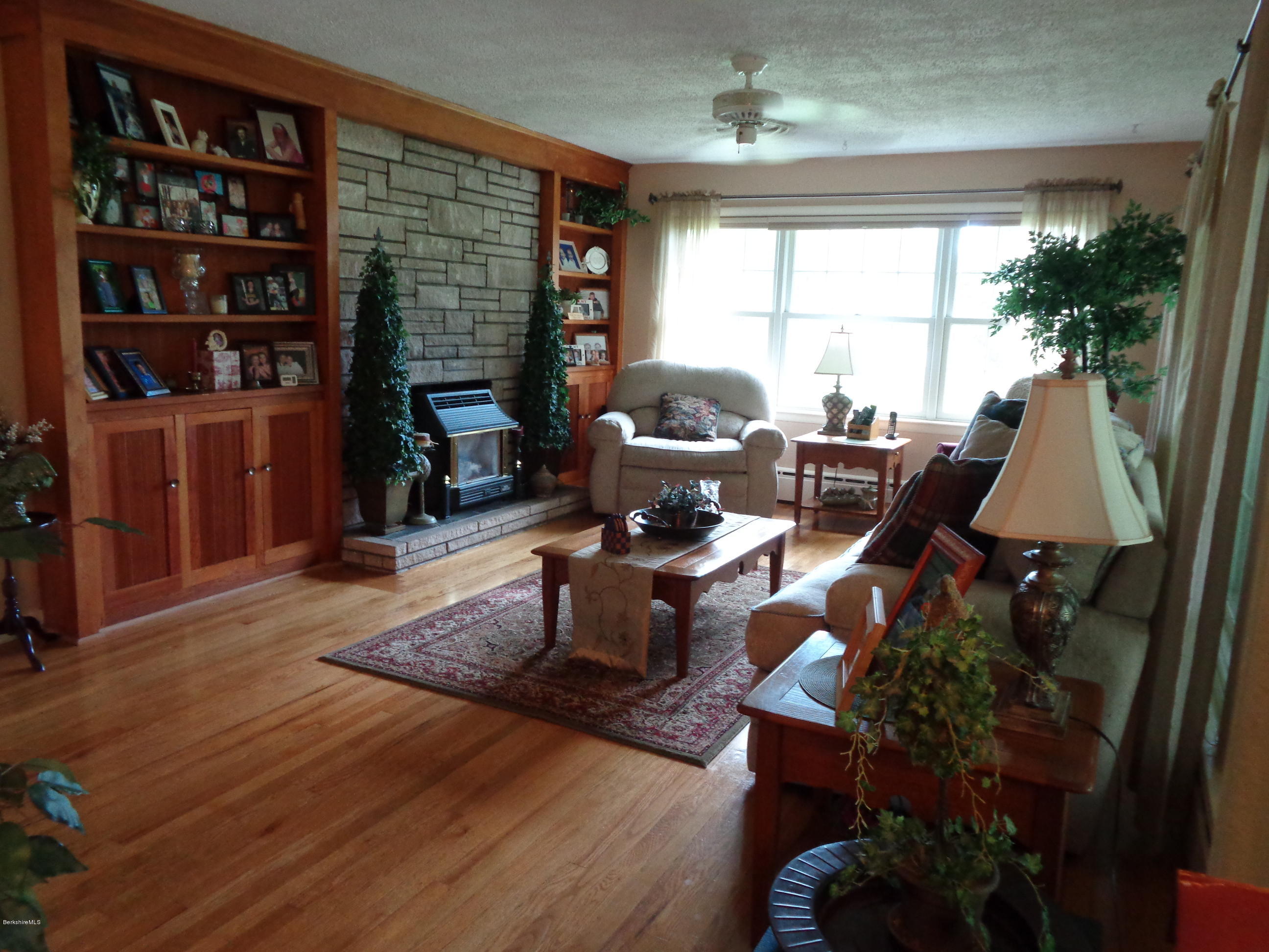 27 Partridge Road Pittsfield, MA 01201 - Photo 5 of 33 Living room