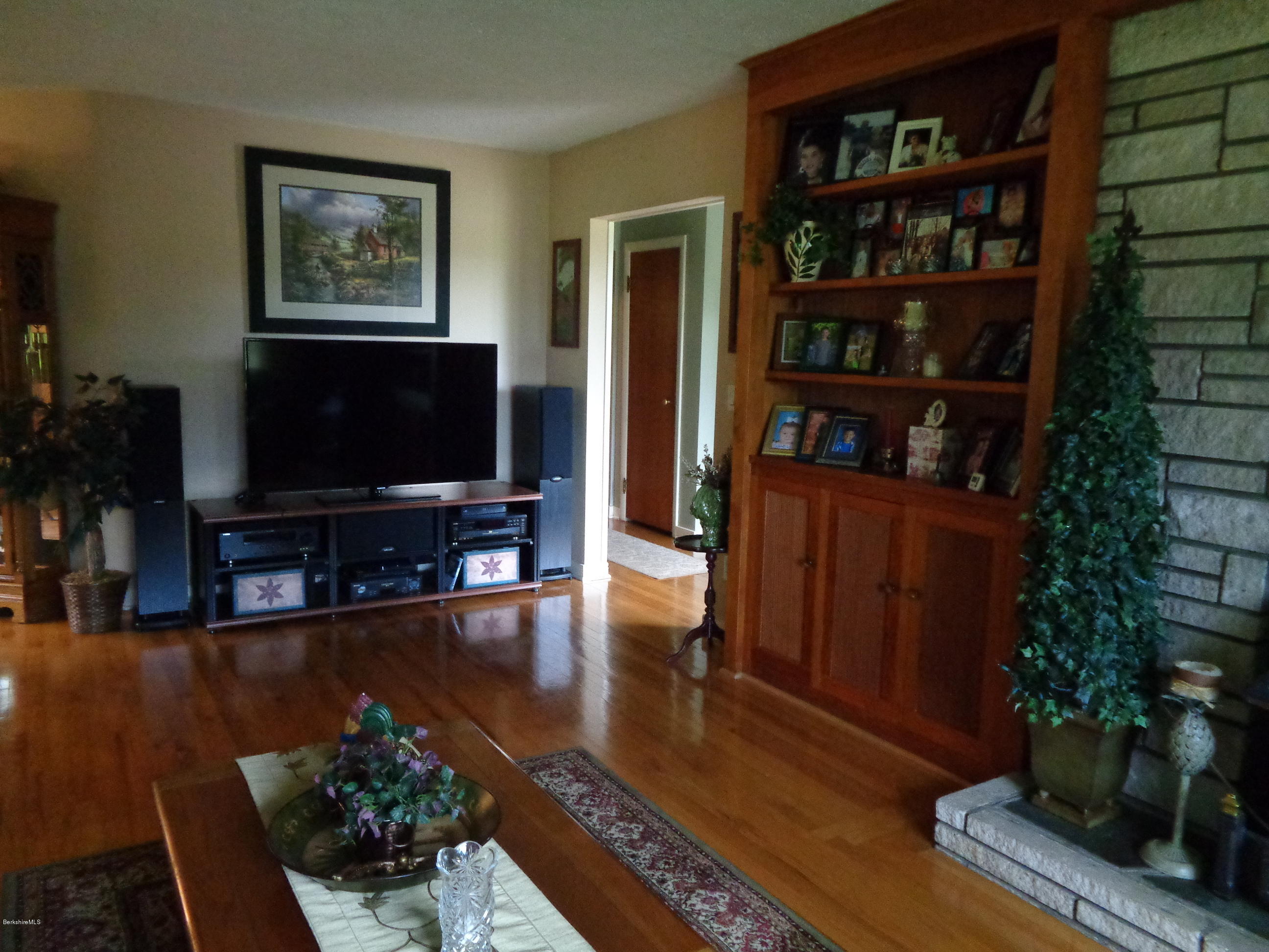 27 Partridge Road Pittsfield, MA 01201 - Photo 6 of 33 Living room