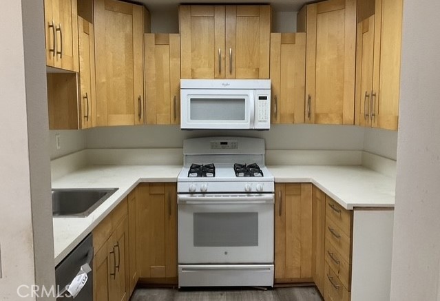 2160 Blackberry Circle Oxnard, CA 93036 - Photo 5 of 10