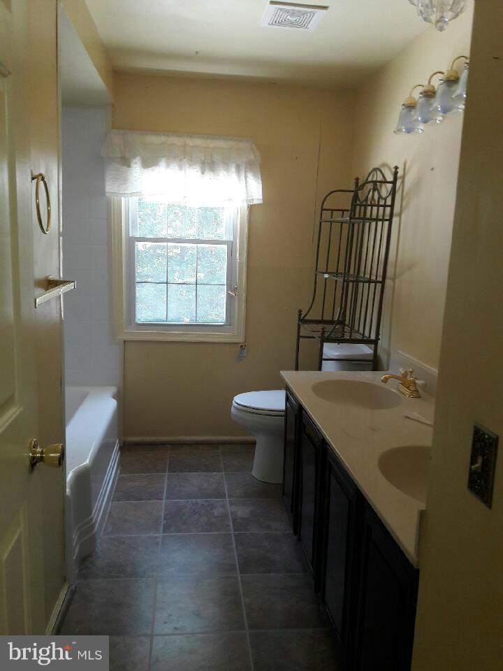 10203 Snowden Road Laurel, MD 20708 - Photo 8 of 13 Bath