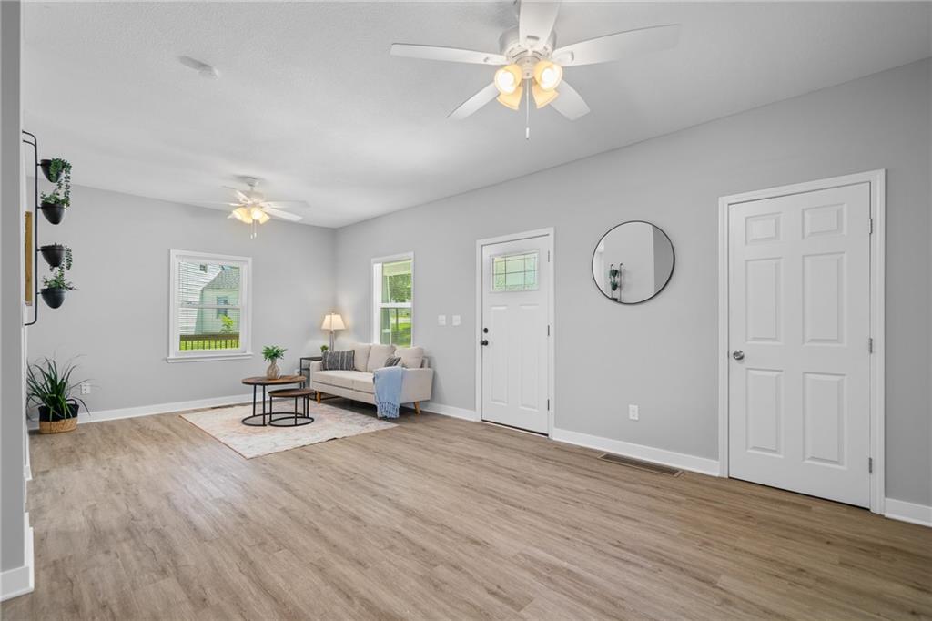 7330 Ozark Road Kansas City, MO 64129 - Photo 5 of 29